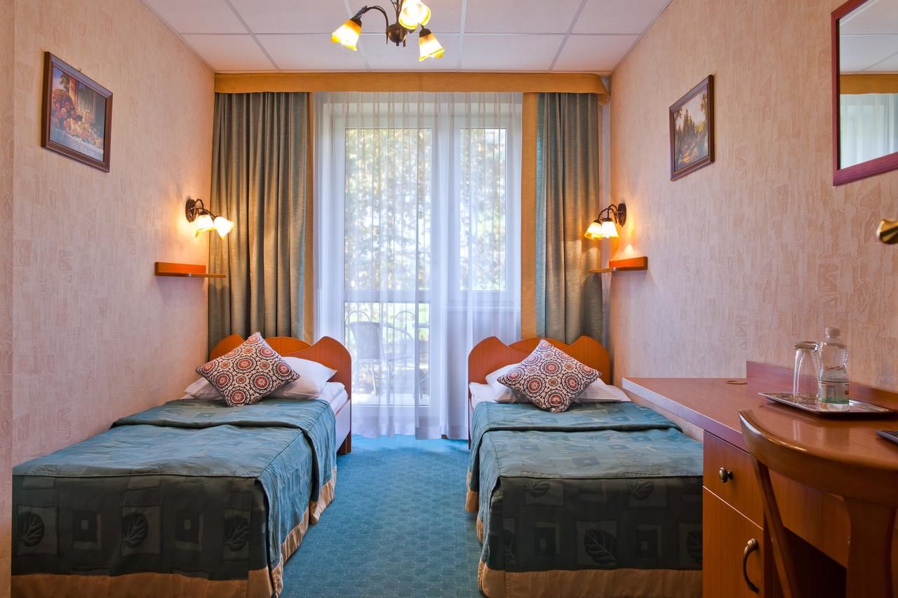 Отель Hotel Henryk Крыница-Здруй-35